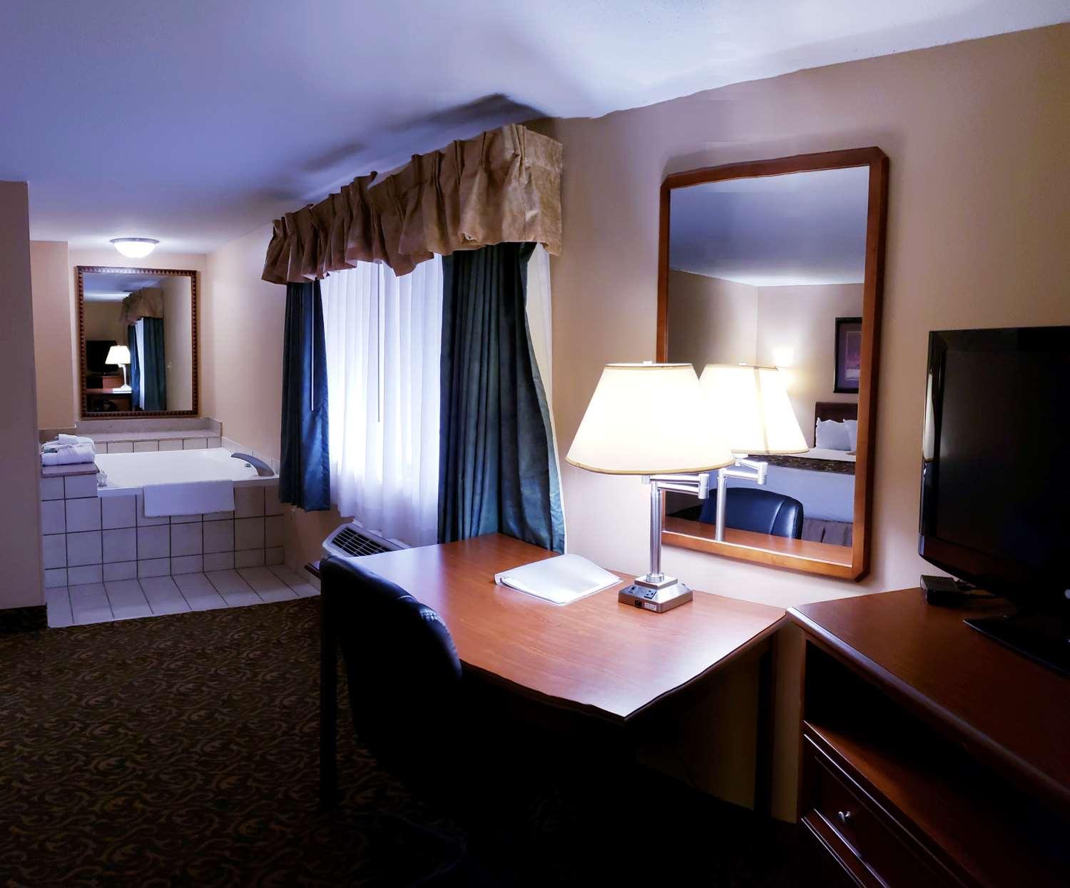 Surestay Plus Hotel By Best Western Black River Falls Eksteriør billede