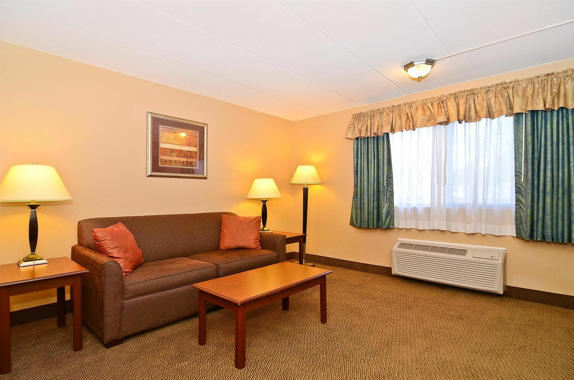 Surestay Plus Hotel By Best Western Black River Falls Eksteriør billede