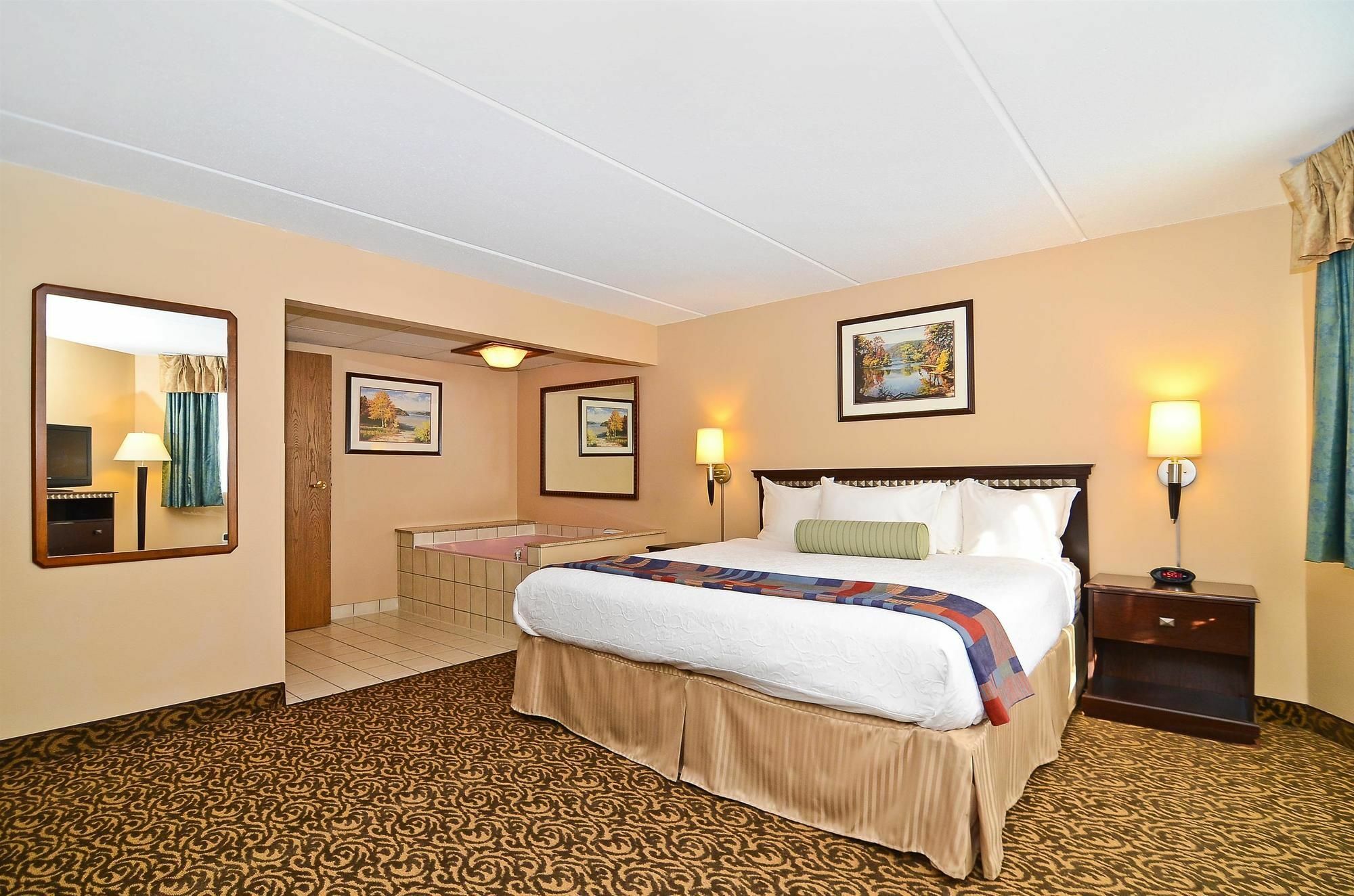 Surestay Plus Hotel By Best Western Black River Falls Eksteriør billede