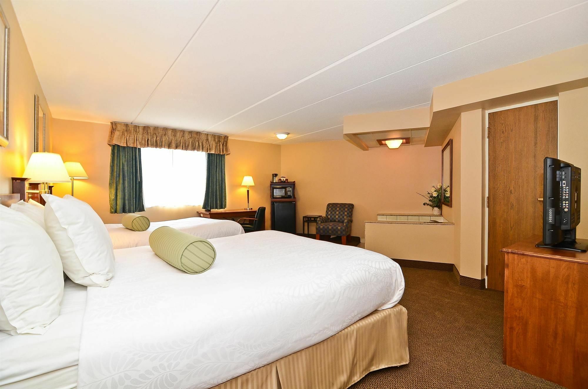 Surestay Plus Hotel By Best Western Black River Falls Eksteriør billede
