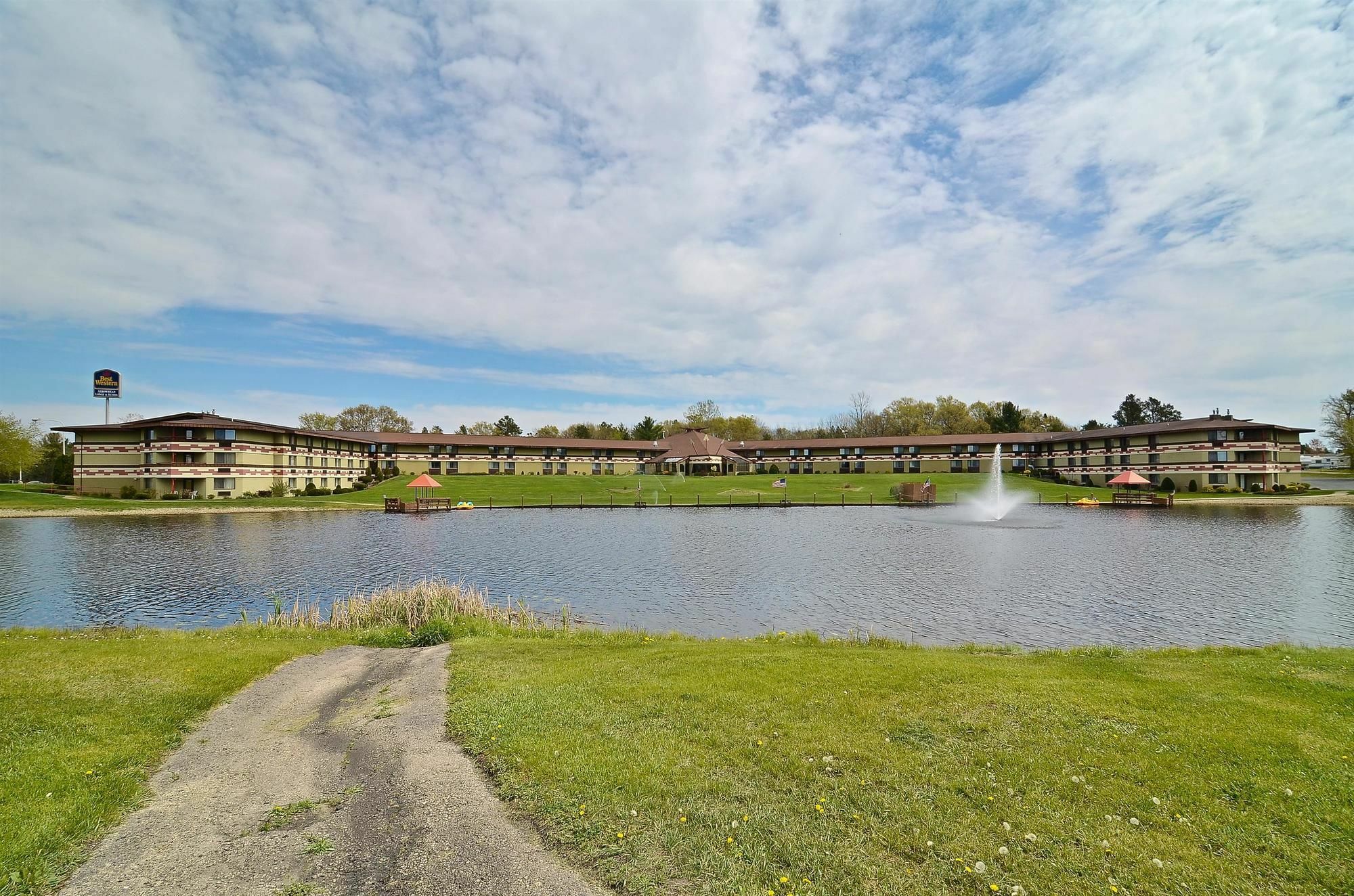 Surestay Plus Hotel By Best Western Black River Falls Eksteriør billede