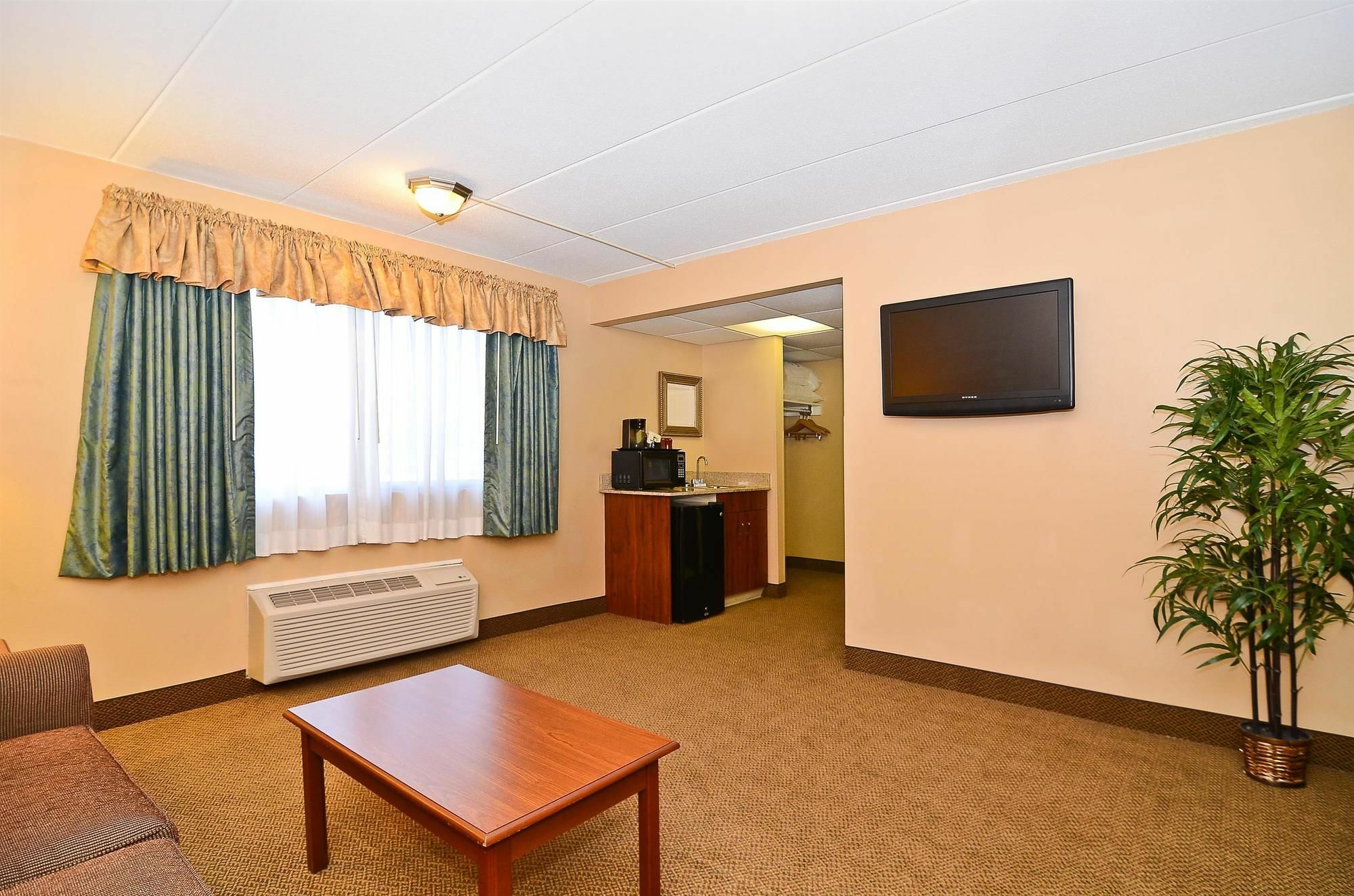 Surestay Plus Hotel By Best Western Black River Falls Eksteriør billede